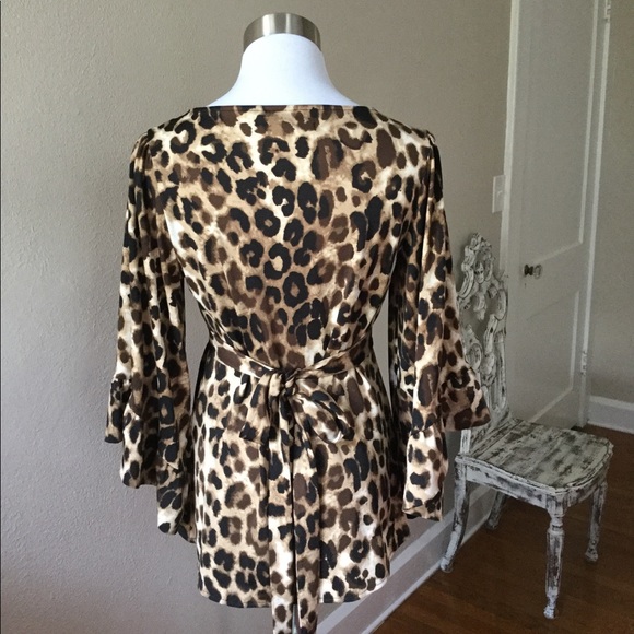Betsey Johnson Ruffle Sleeve Small Leopard Top - Picture 4 of 7